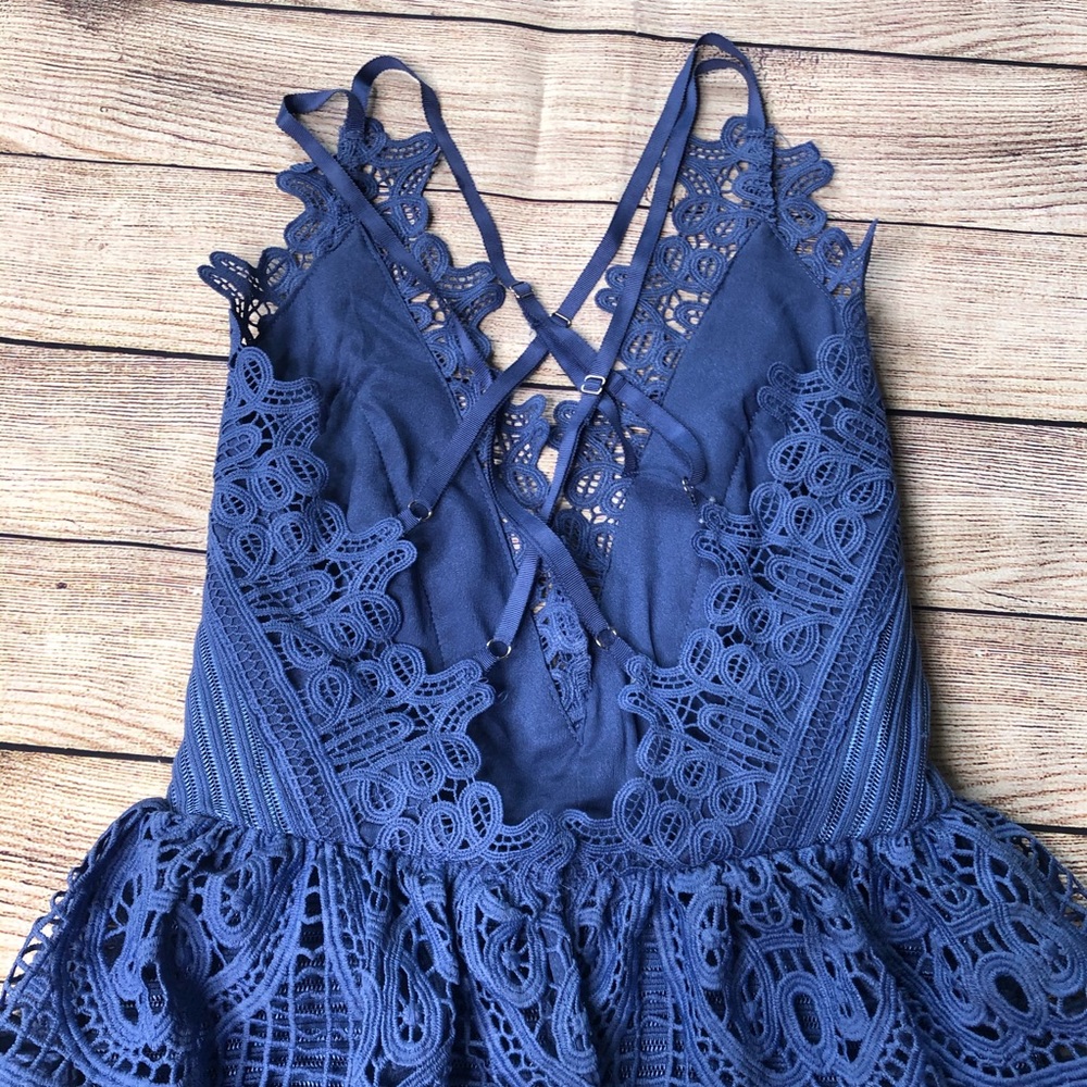 L’atiste crochet lace trimmed ribbed peplum dress strap back small - Picture 8 of 9